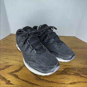 Saucony - Freedom ISO 2 Black Running Shoes Women’s 9.5